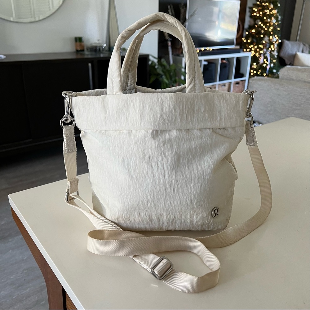 Lululemon crossbody